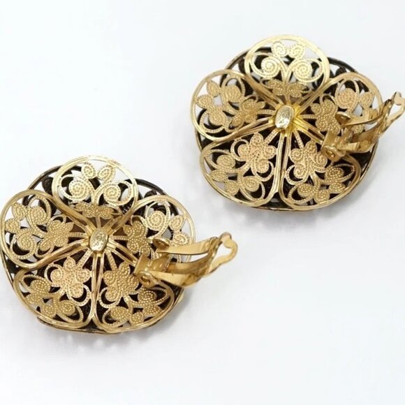 CHANEL CC Logo Green Gripoix Filigree Camellia Earrings Gold Tone 01A Auth w/Box - Picture 4 of 16